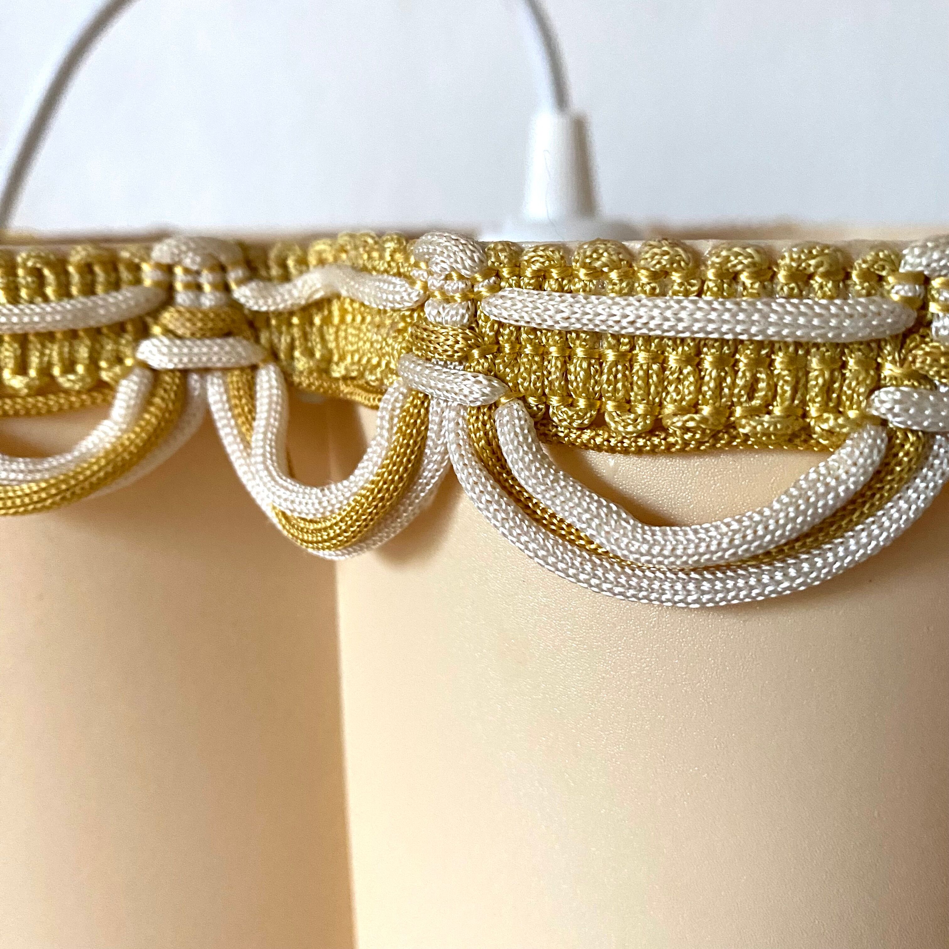 Vintage suspension lampshade with fringes