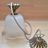 Suspension in striated glass and gilded metal