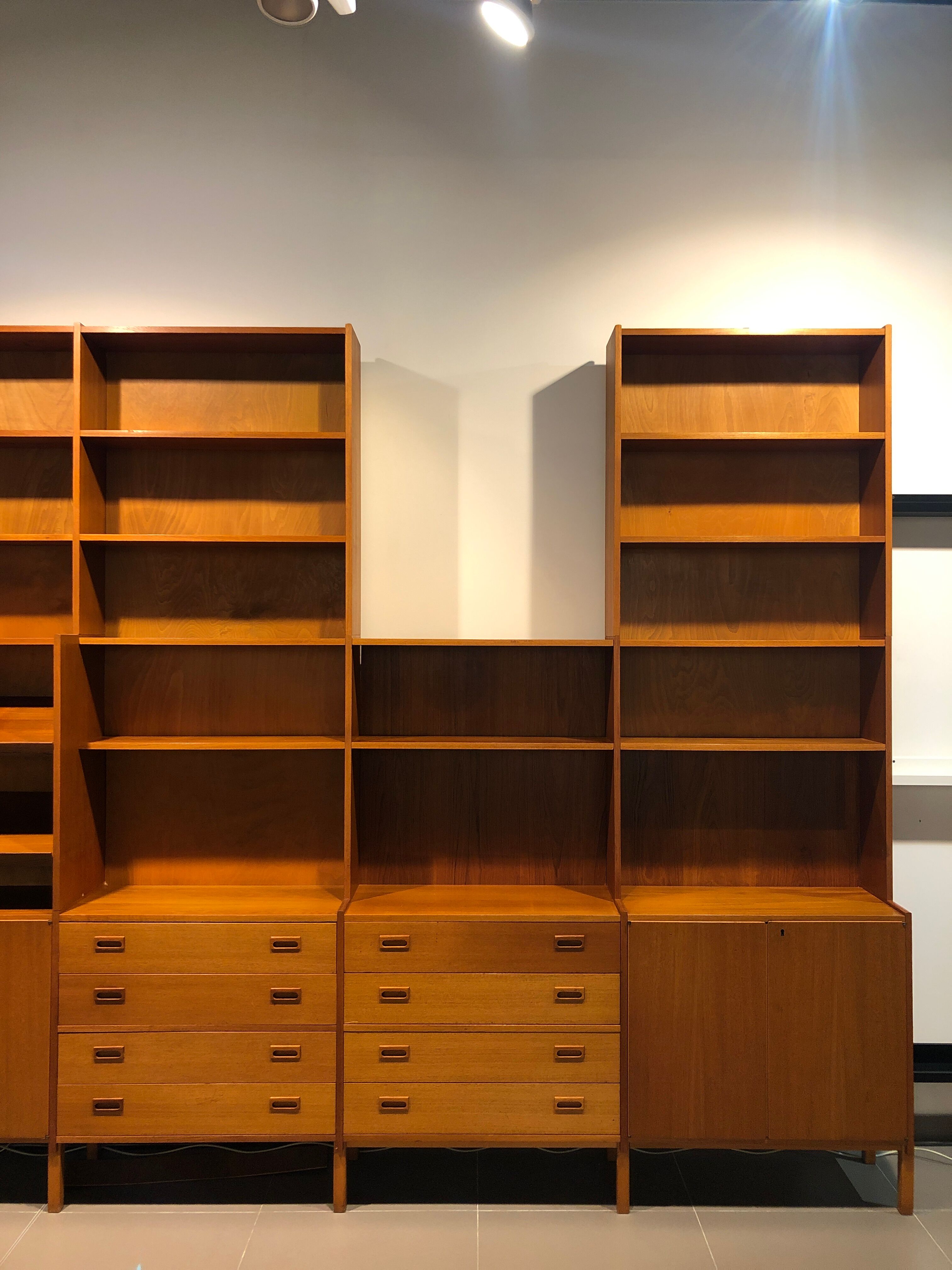 Danish large modular teak shelving unit bookcase, 70s
