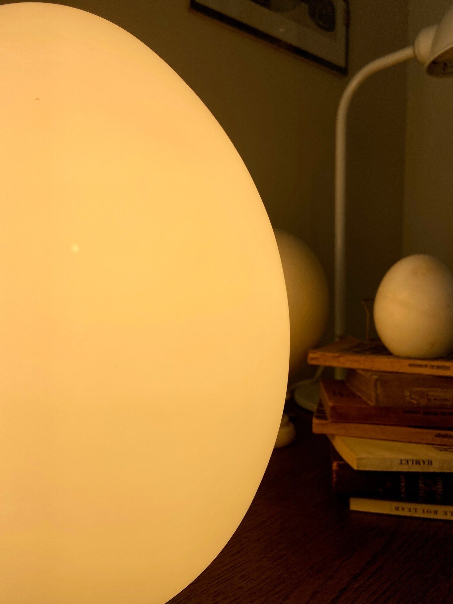 White opaline egg table lamp