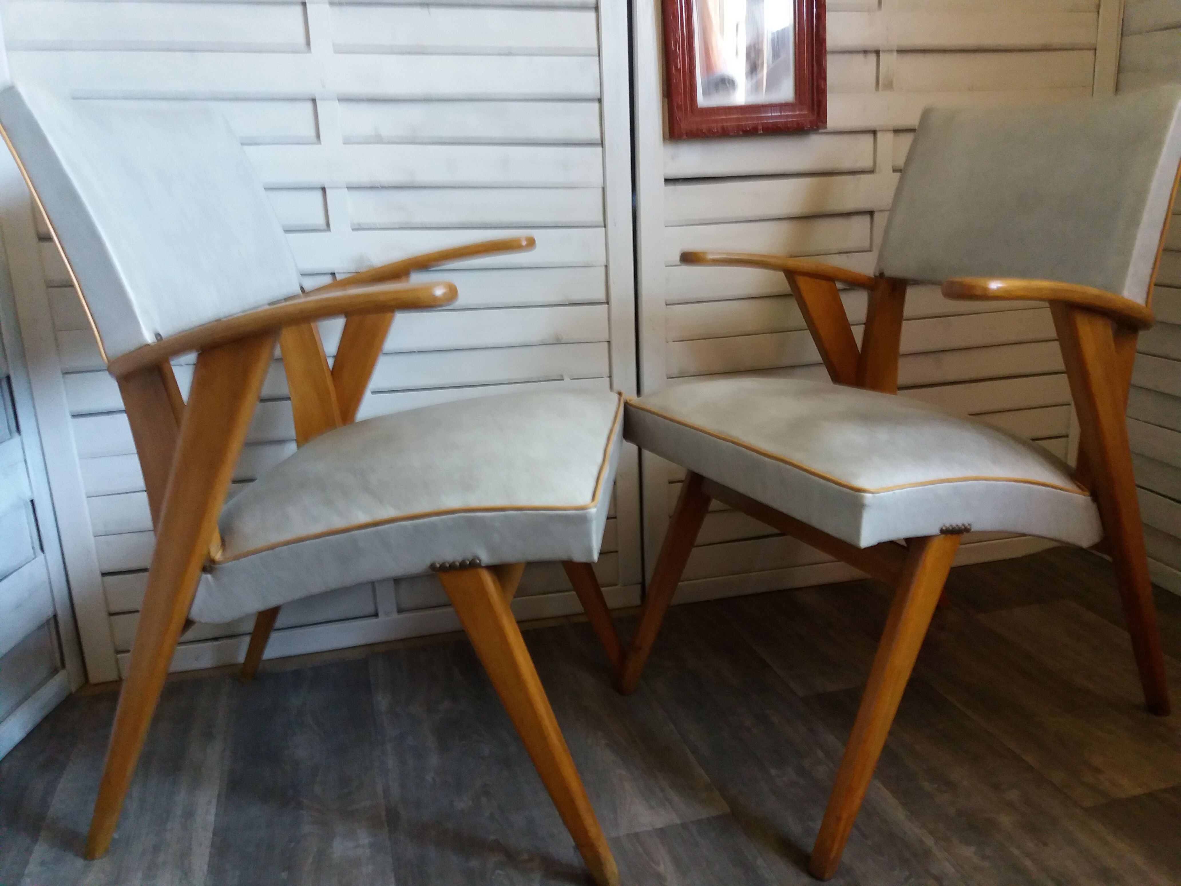 Pair of armchairs feet compass from the years 60