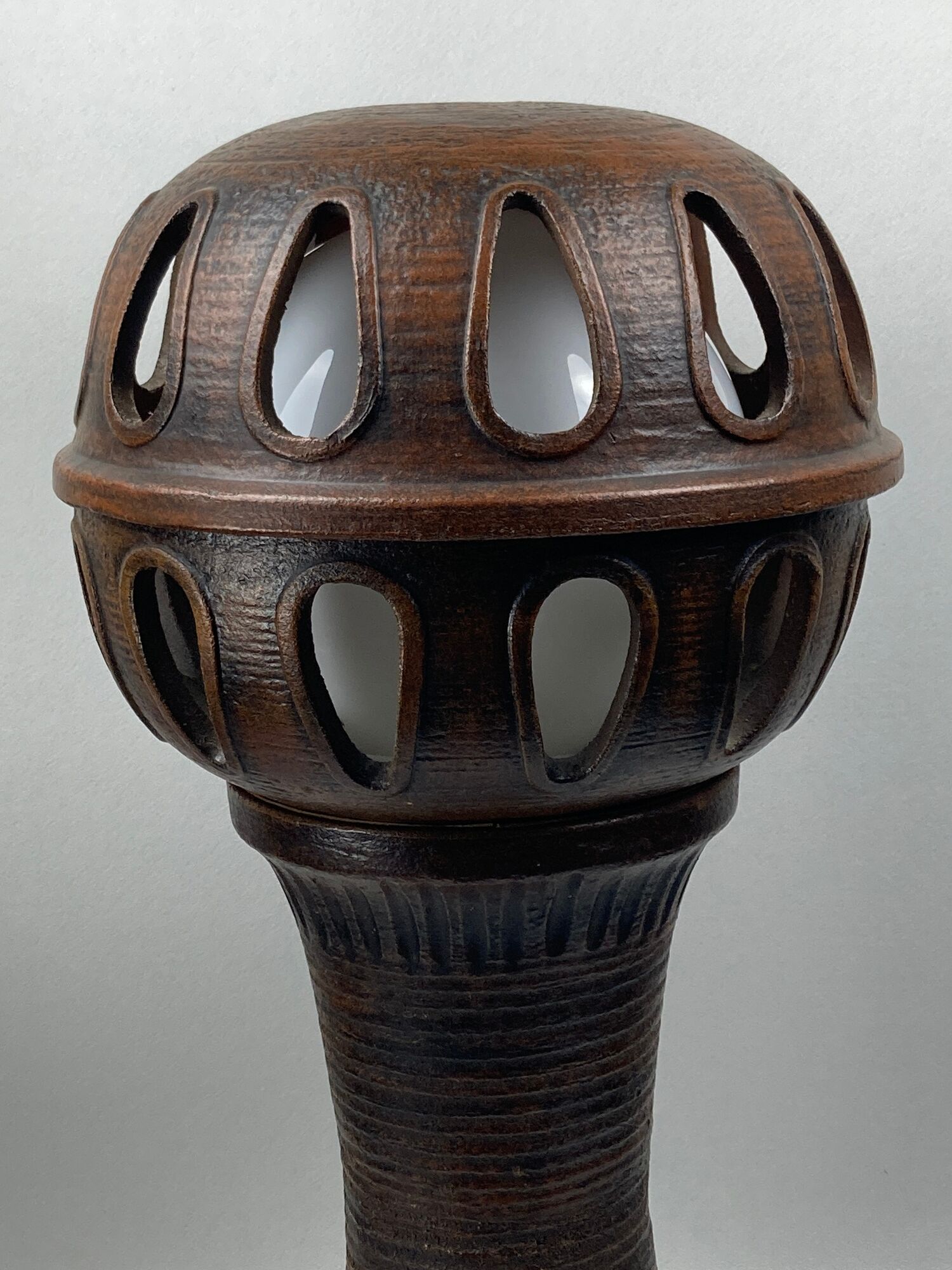 Lampadaire champignon brutaliste en céramique 100 cm, années 1960