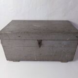 Ancien coffre en bois gris