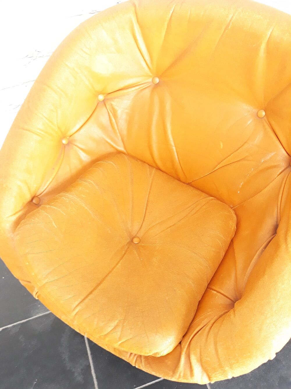 Space age lounge chair by Raphael Raffel