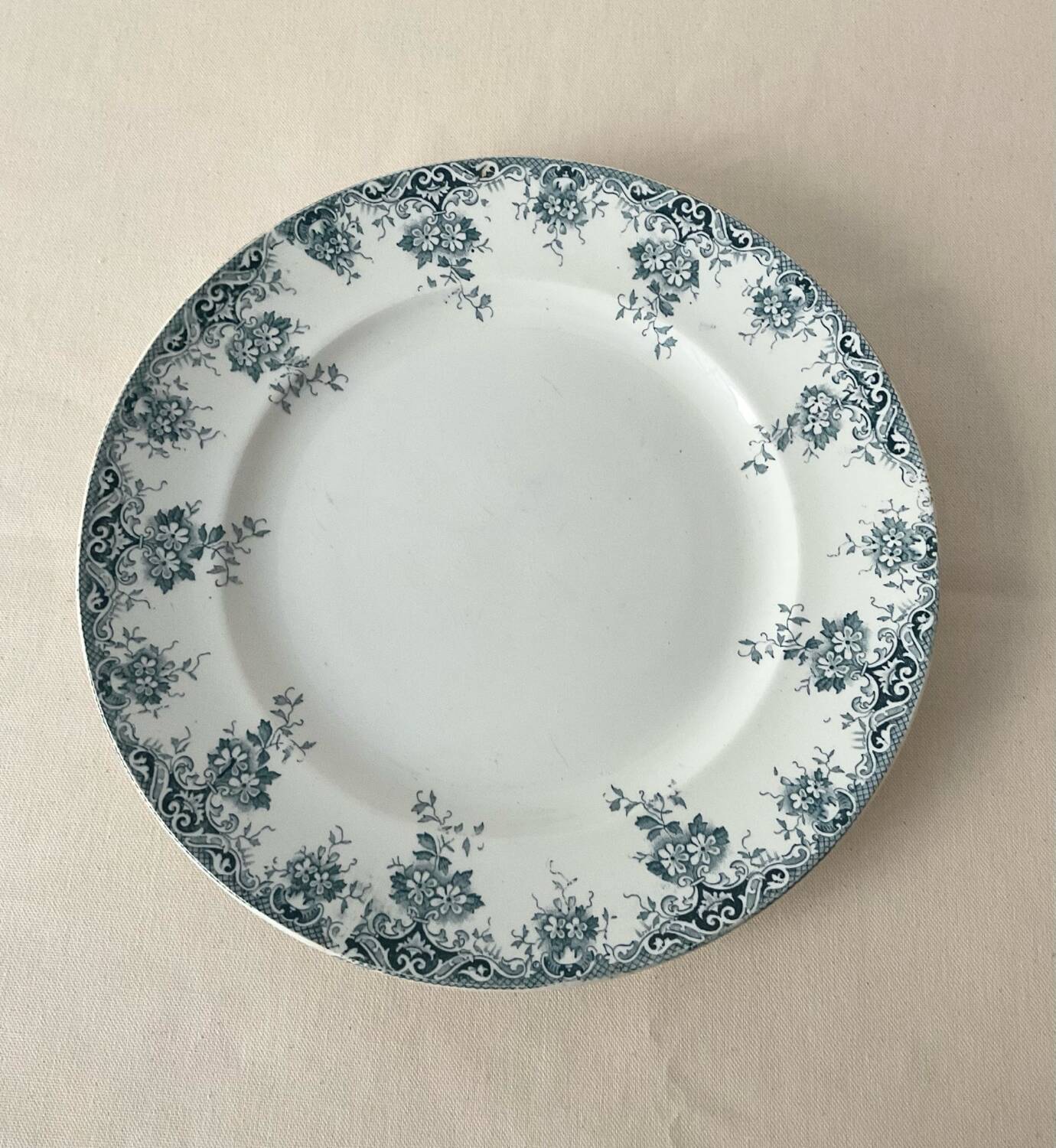 Large antique Saint Amand plate – Blue decorated earthenware – 29.5 cm