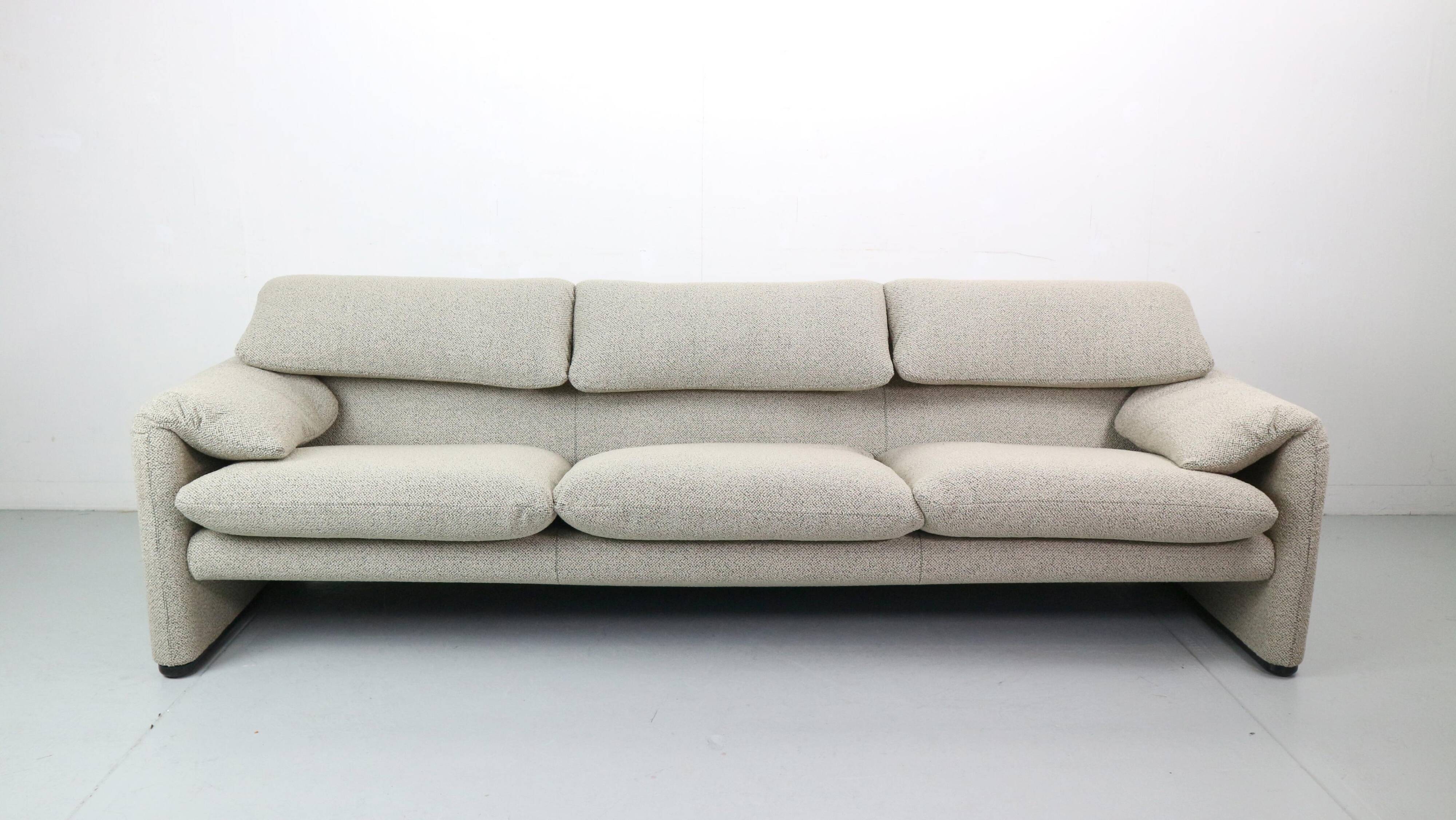 Vico Magistretti "Maralunga" 3-seater re-upholstered sofa For Cassina