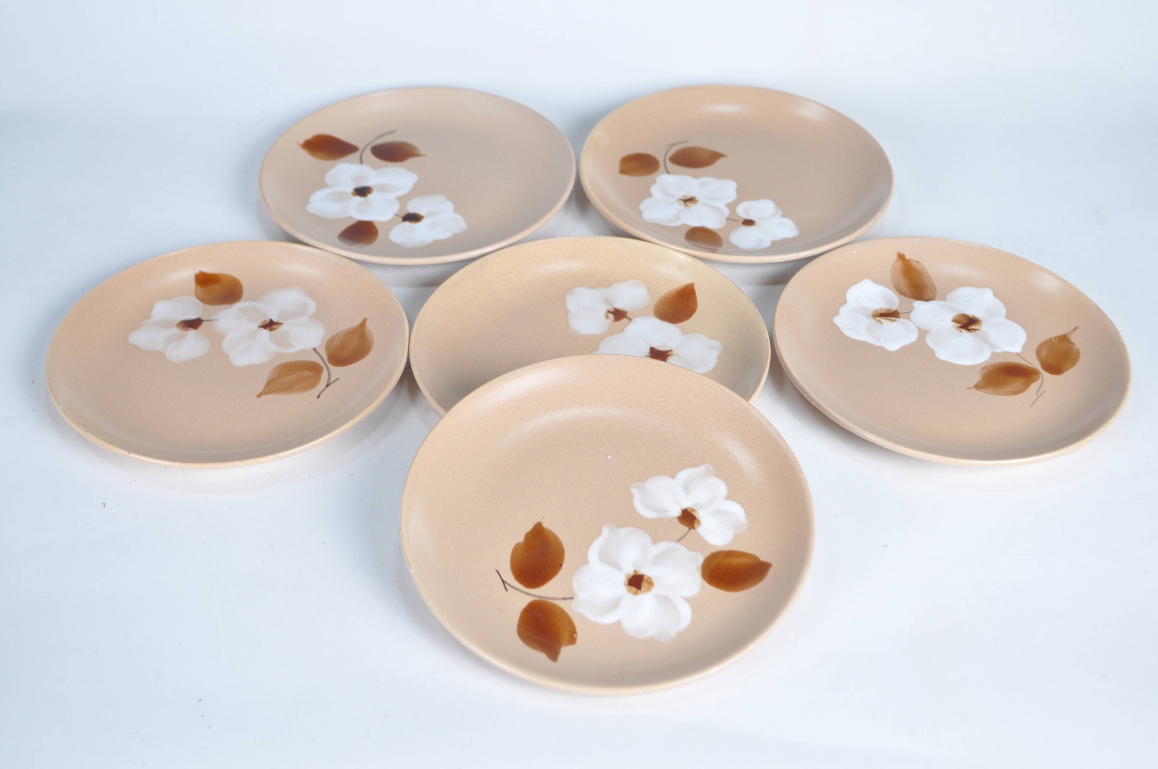 Moulin des Loups floral dessert plates