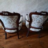 Paire de fauteuils anciens