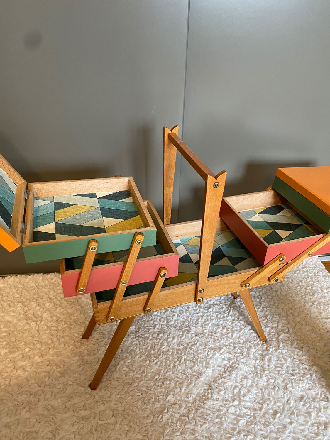 Vintage worker, sewing box feet compass