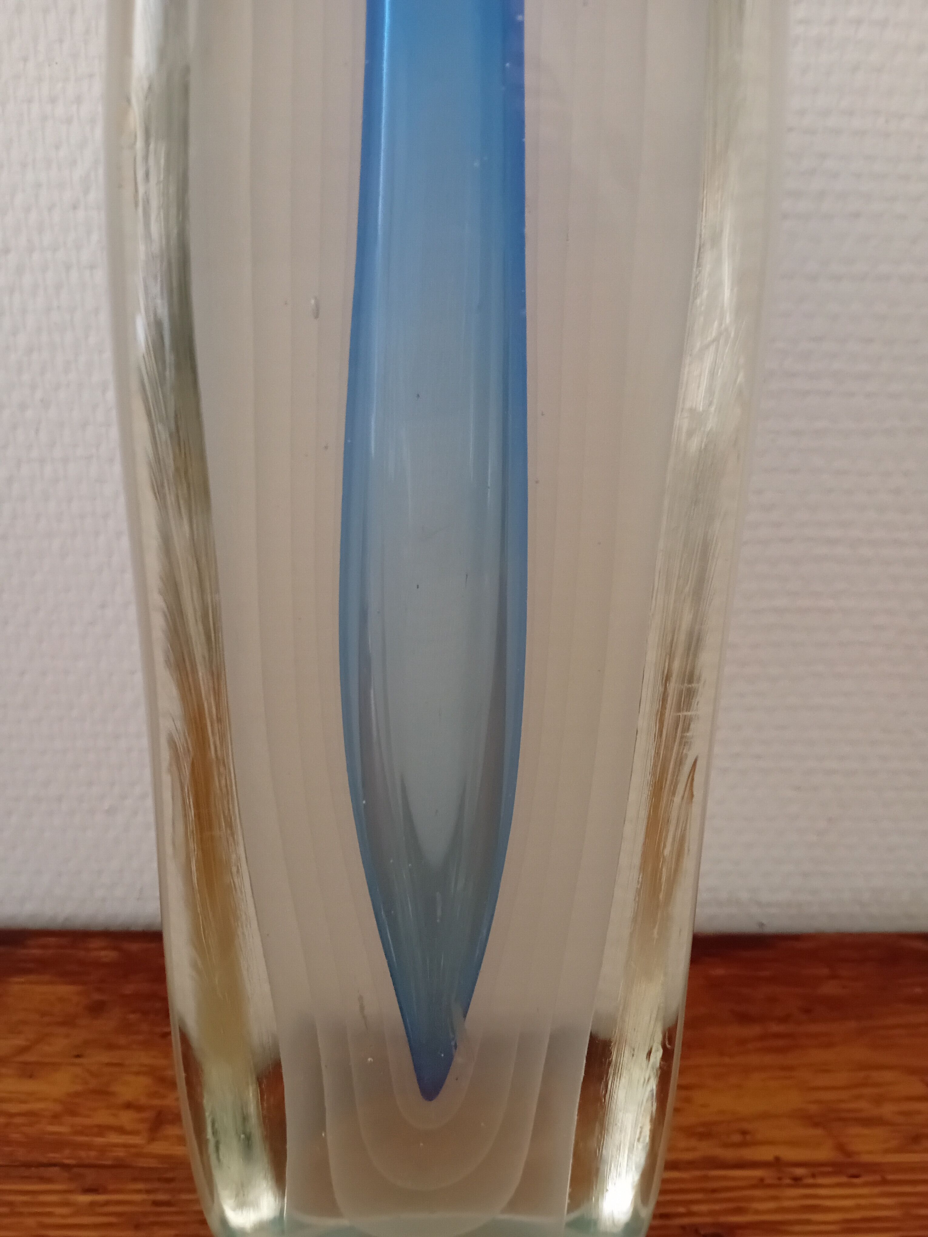 Vase glassware Allex Drôme dated and signed Allex 1985