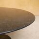 Table basse tulipe vintage en marbre noir