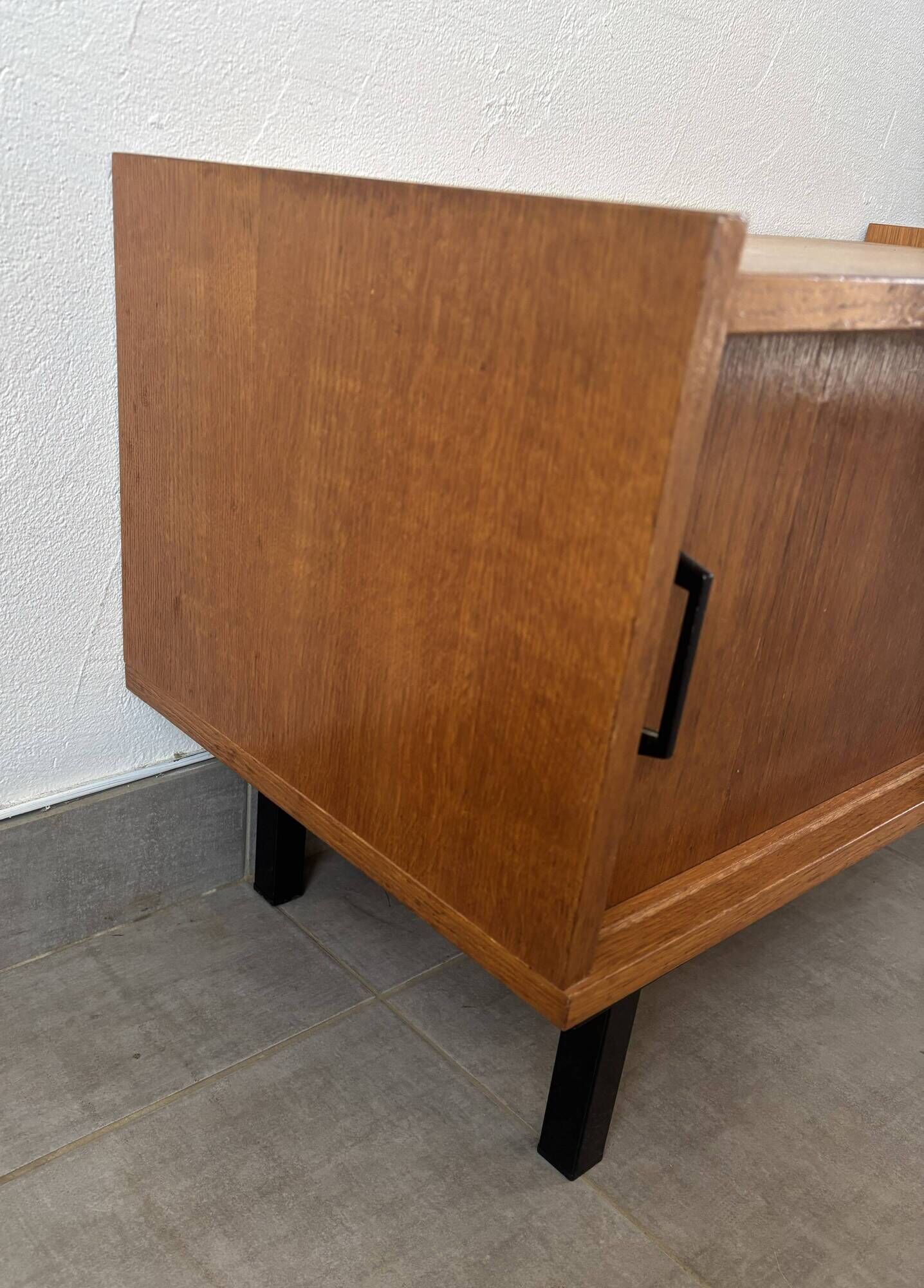 Small vintage oak piece of furniture, 1960s.
