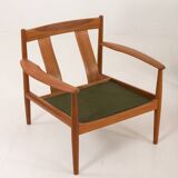 Rare Grete Jalk teak lounge chairs in aniline cognac leather for Cado