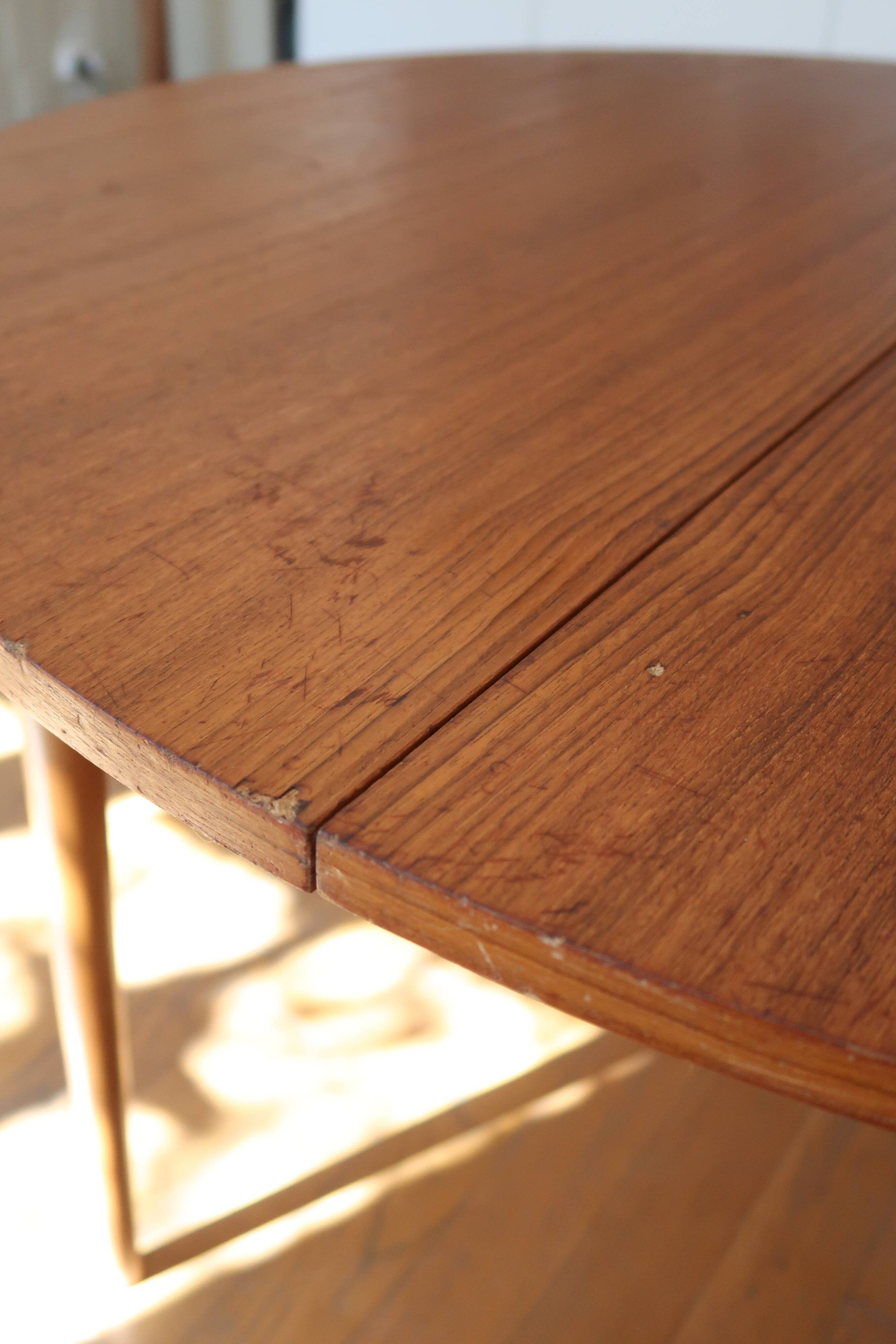 Scandinavian table 70's