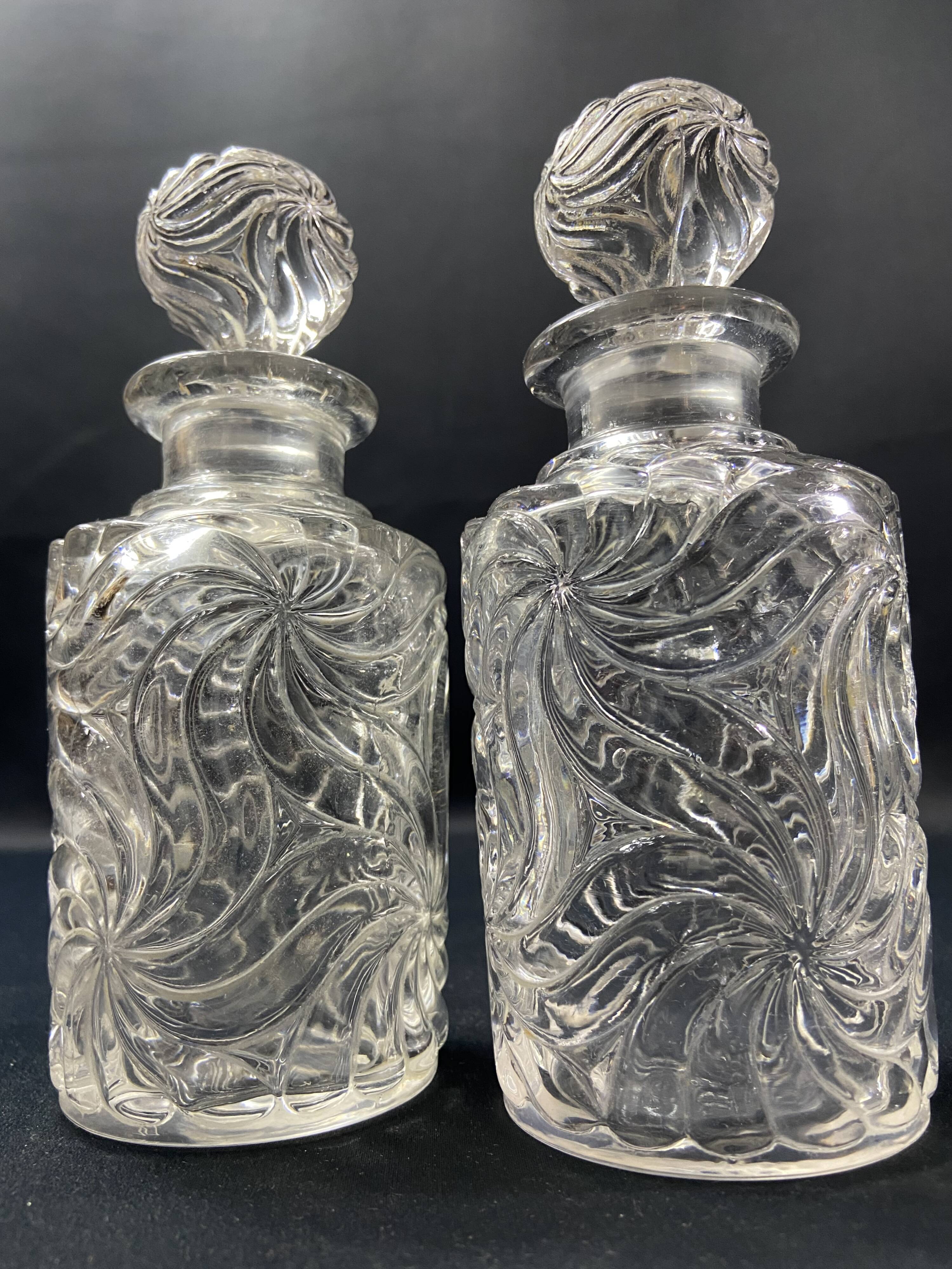 Pair of early 20th century SAINT LOUIS crystal perfume bottles, Fleurs de viole model
