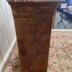 Chiffonnier - Commode époque Louis Philippe en acajou et placage d'acajou.