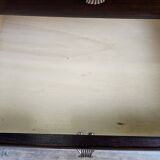 Art Decò chest of drawers in mahogany with burgundy glass