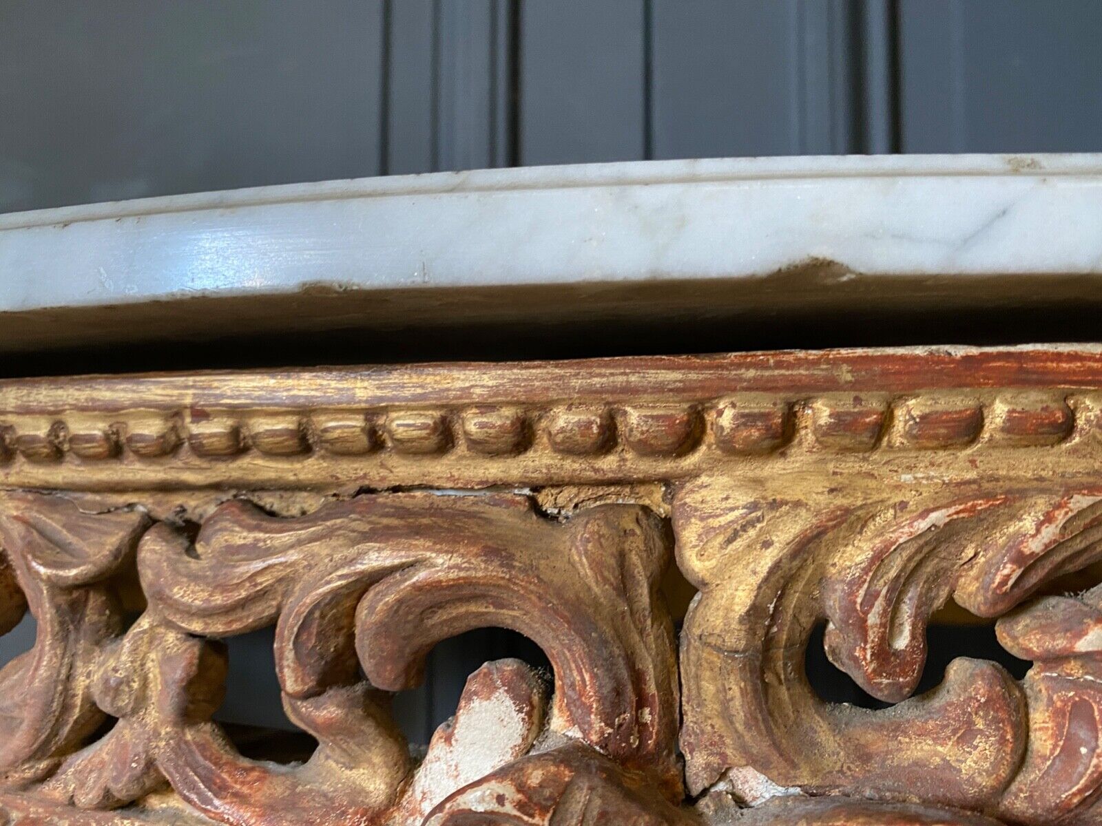 Console XVIII wooden gold louis xvi white marble flower falls