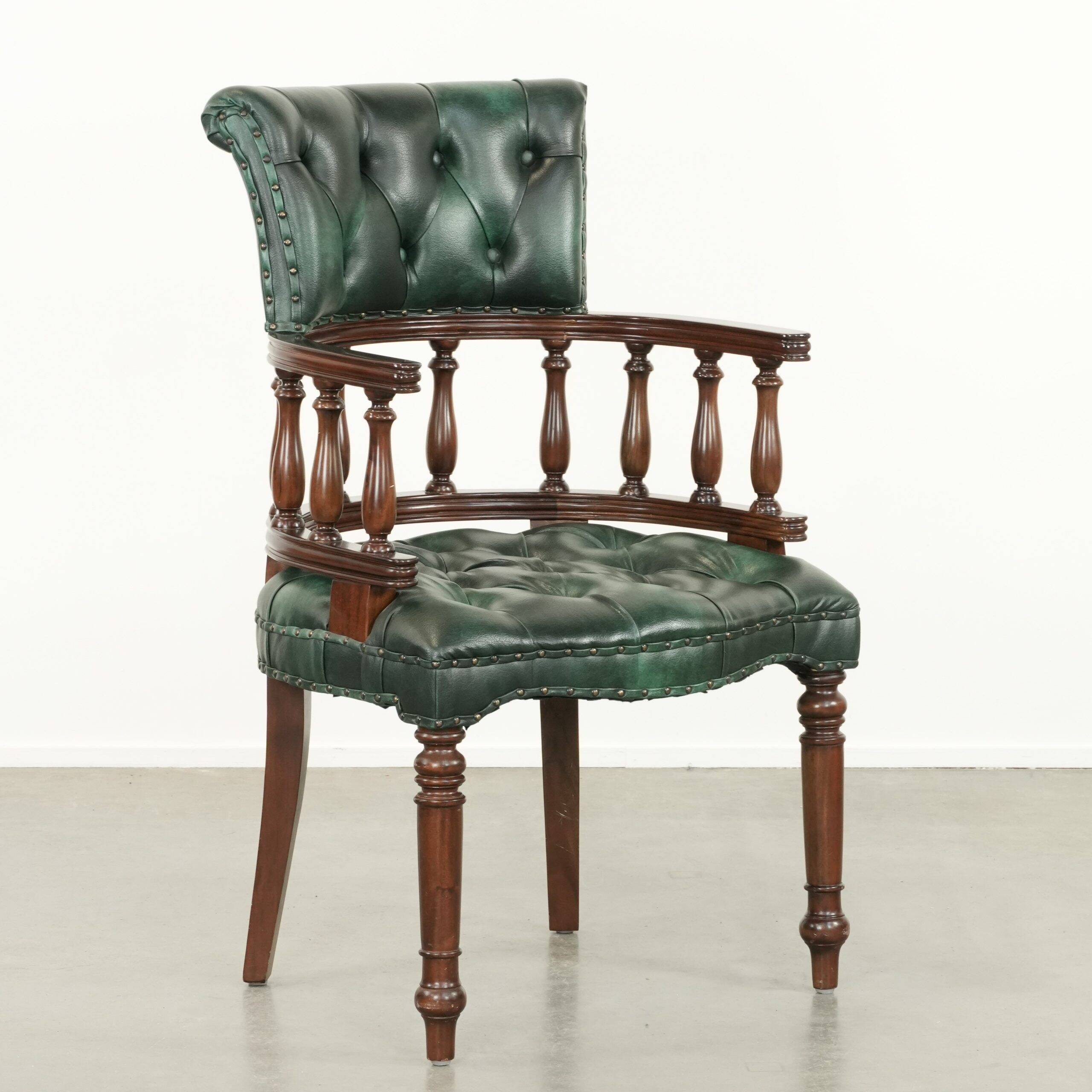 Chaise de bureau Chesterfield de style anglais en cuir vert