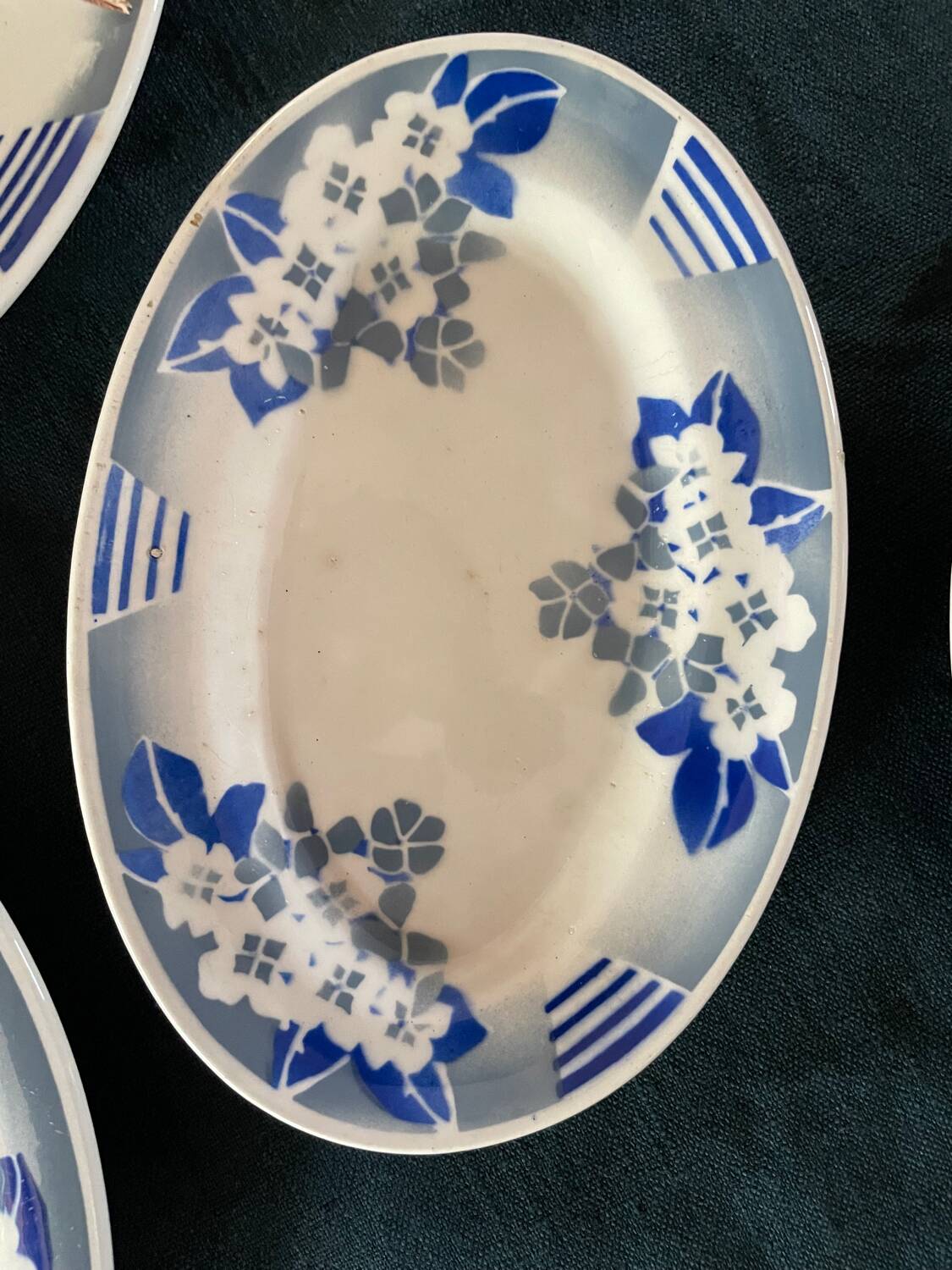 Lot 6 flat plates, 1 dish, 1 Ceranord Saint Amand Vintage 1950s dish