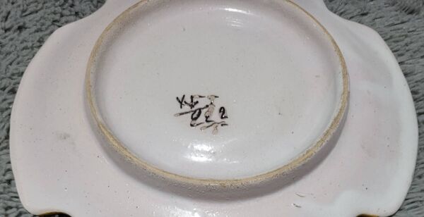 3 tasses et soucoupes sous tasses signé Jules Verlingue en bon état