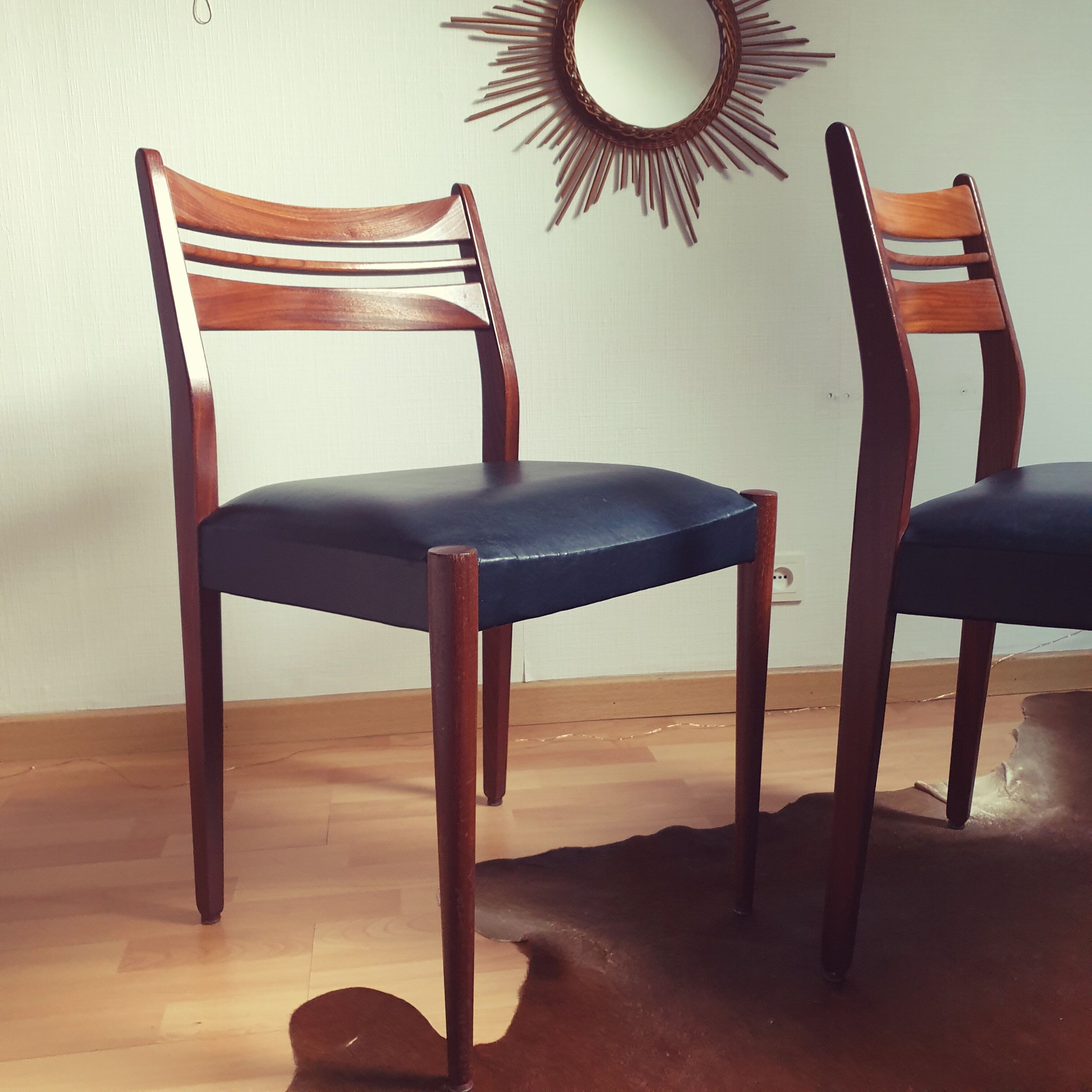 Lot 4 Scandinavian teak chairs vintage 60s