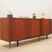 Enfilade en teck, design danois, années 1970, production : Danemark