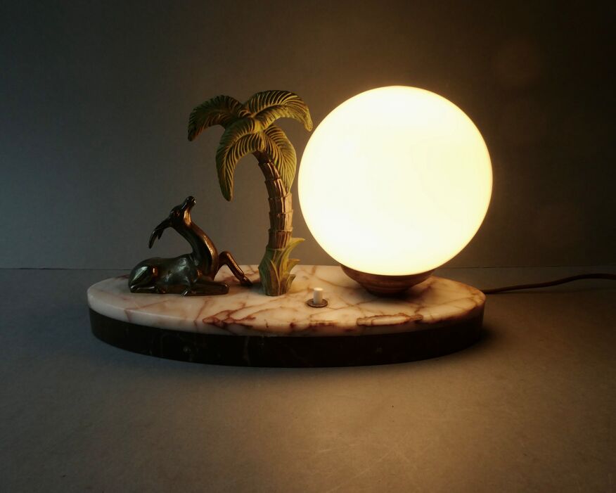 Lampe Art Déco veilleuse Régule oineaux Balles sur marbre avec globe
