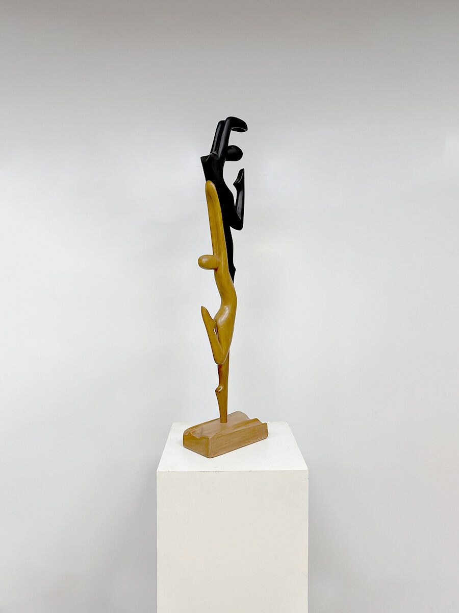 Wooden sculpture 'duo dancing forever together'