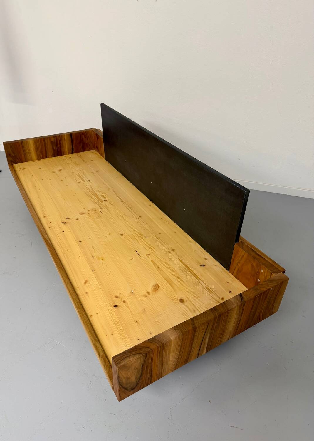 Vintage 3-seater sofa, green, solid wood, 70s/80s design