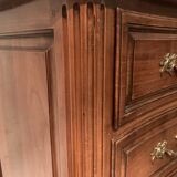 Commode a façade galbée de style Provençal XX siècle