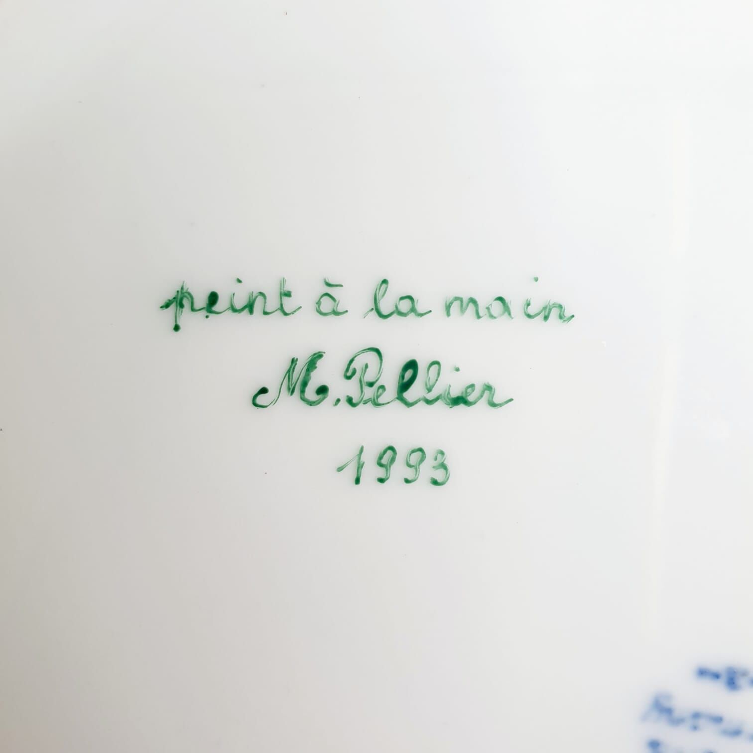 Assiette peinte à la main