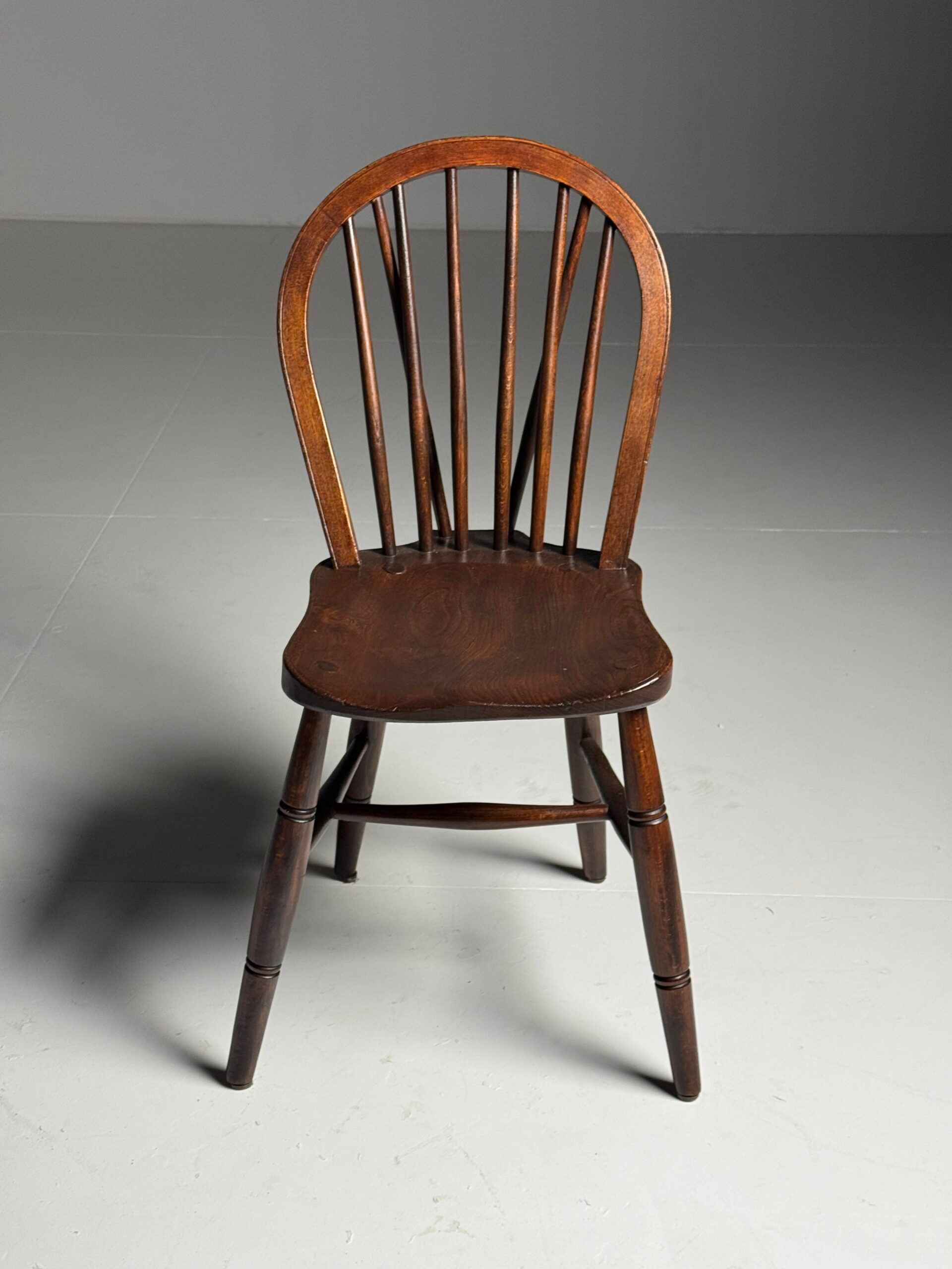 Set of 4 Windsor dining chairs