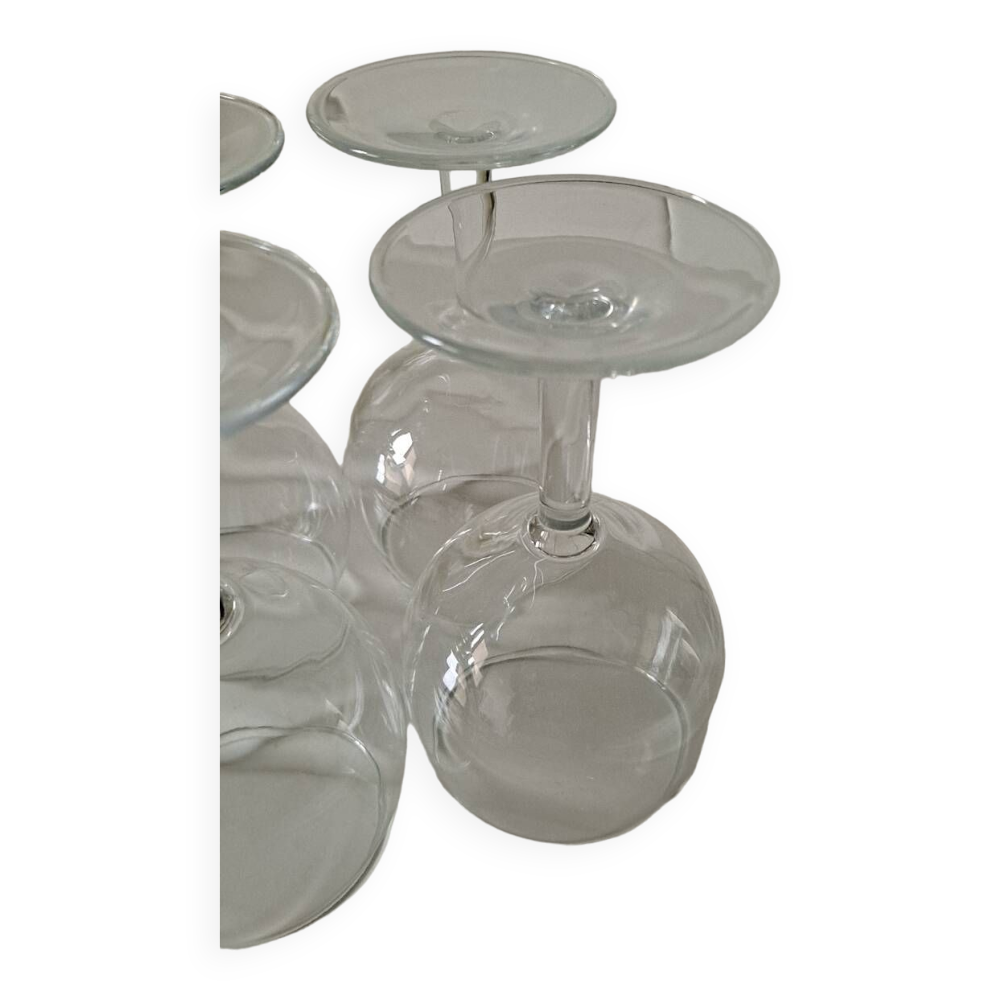 Set of bistro wine glasses