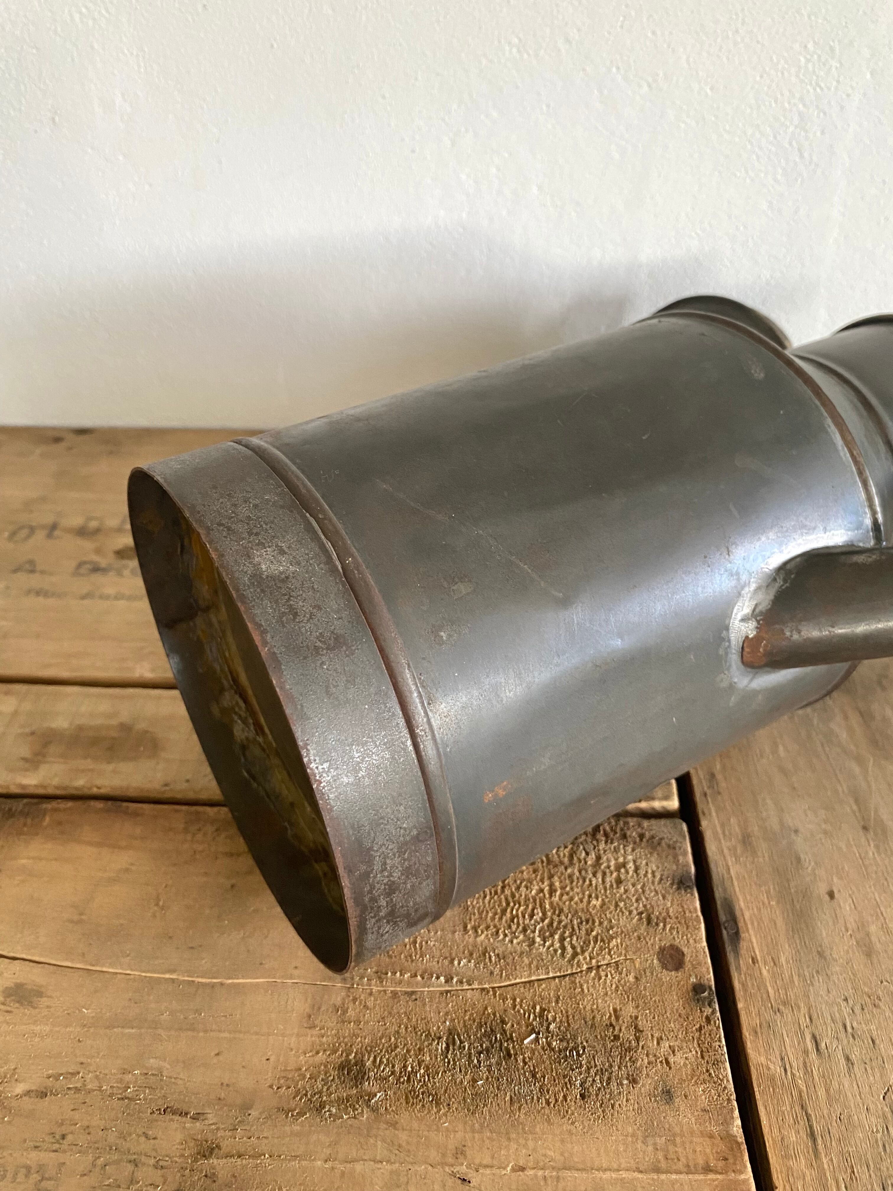 Zinc watering can