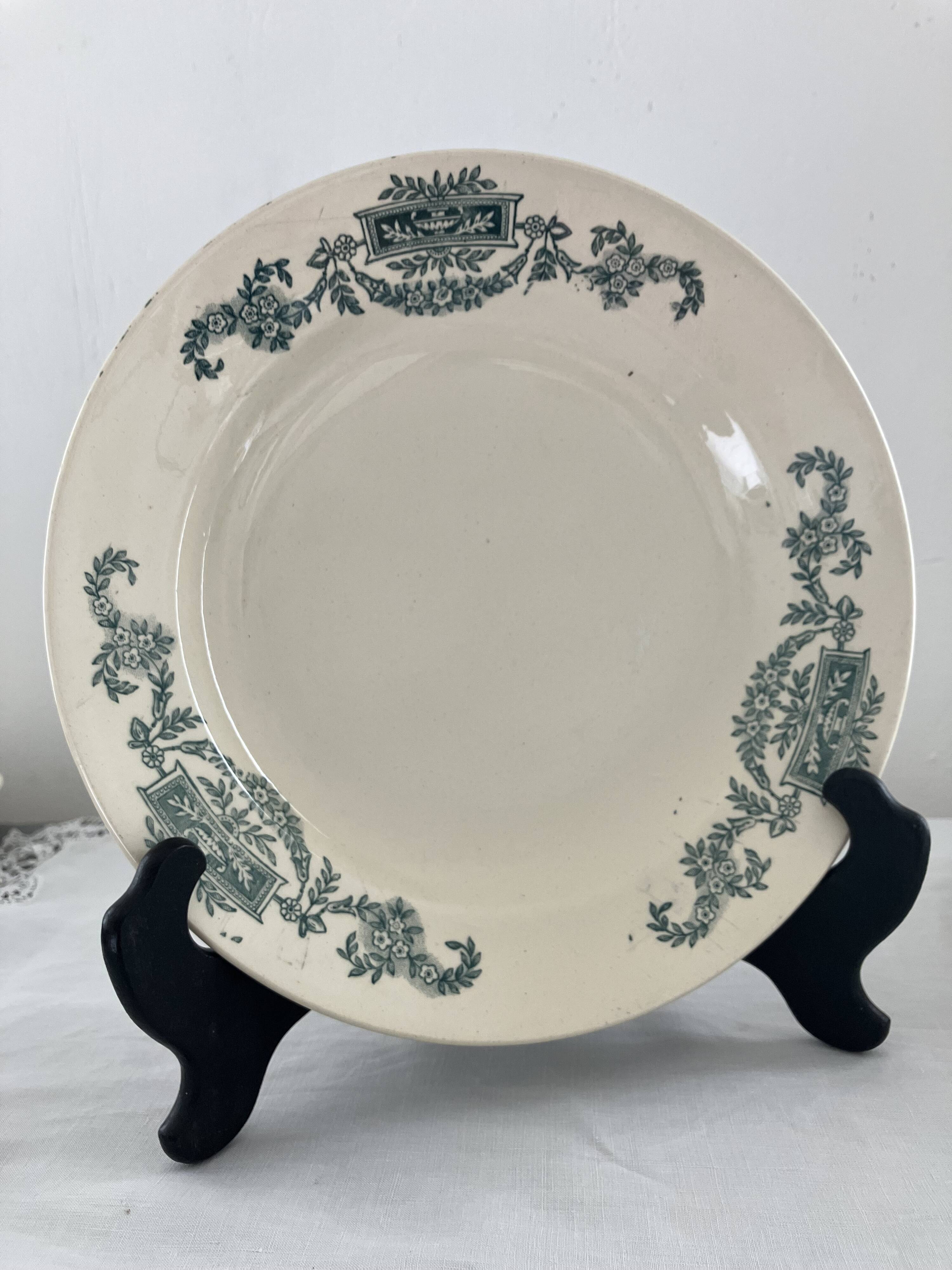 6 hollow plates, service Lutetia - Longchamp, Terre de fer