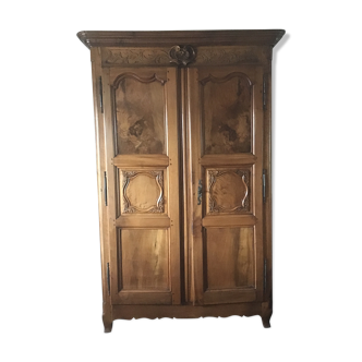 Armoire lyonnaise