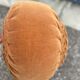 Coussin pouf en velours 1960