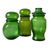 Lot of apothecary jars, good condition.