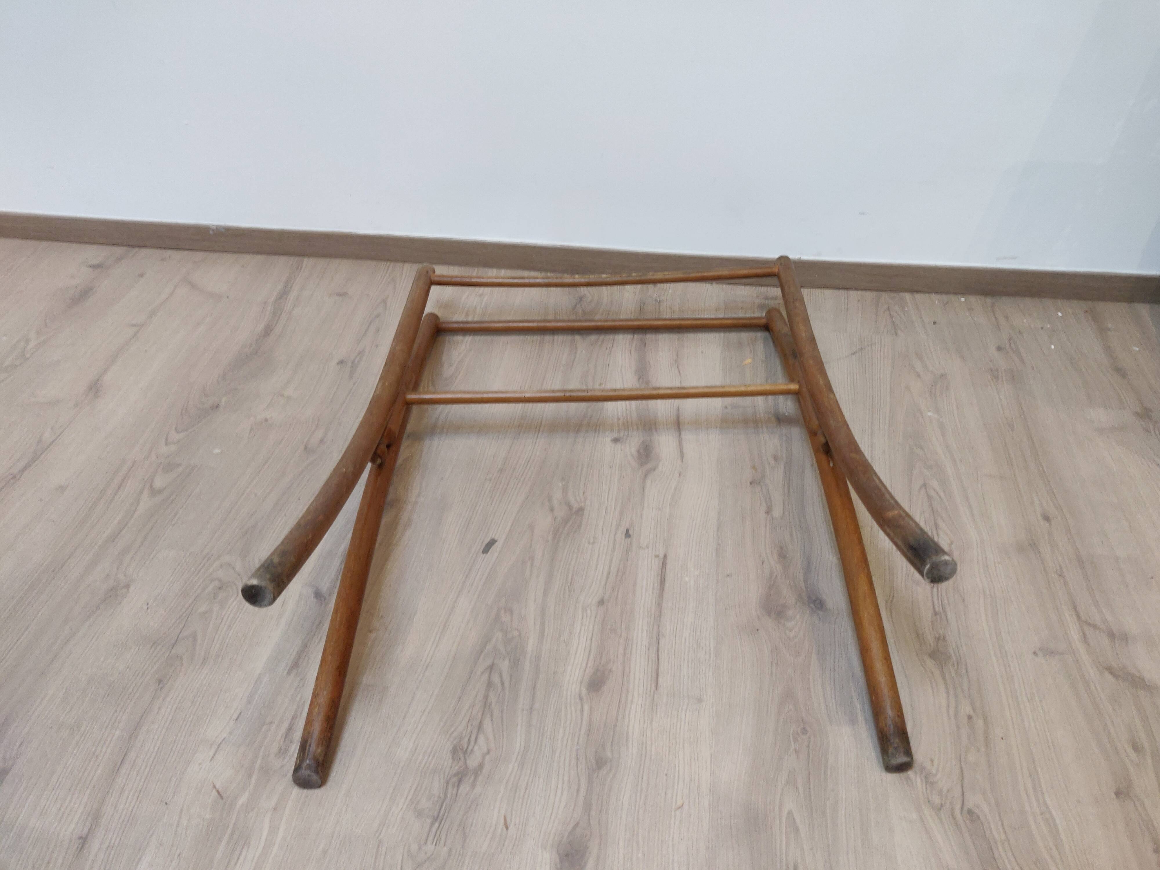 Porte serviette en bois sculpté époque Art Nouveau