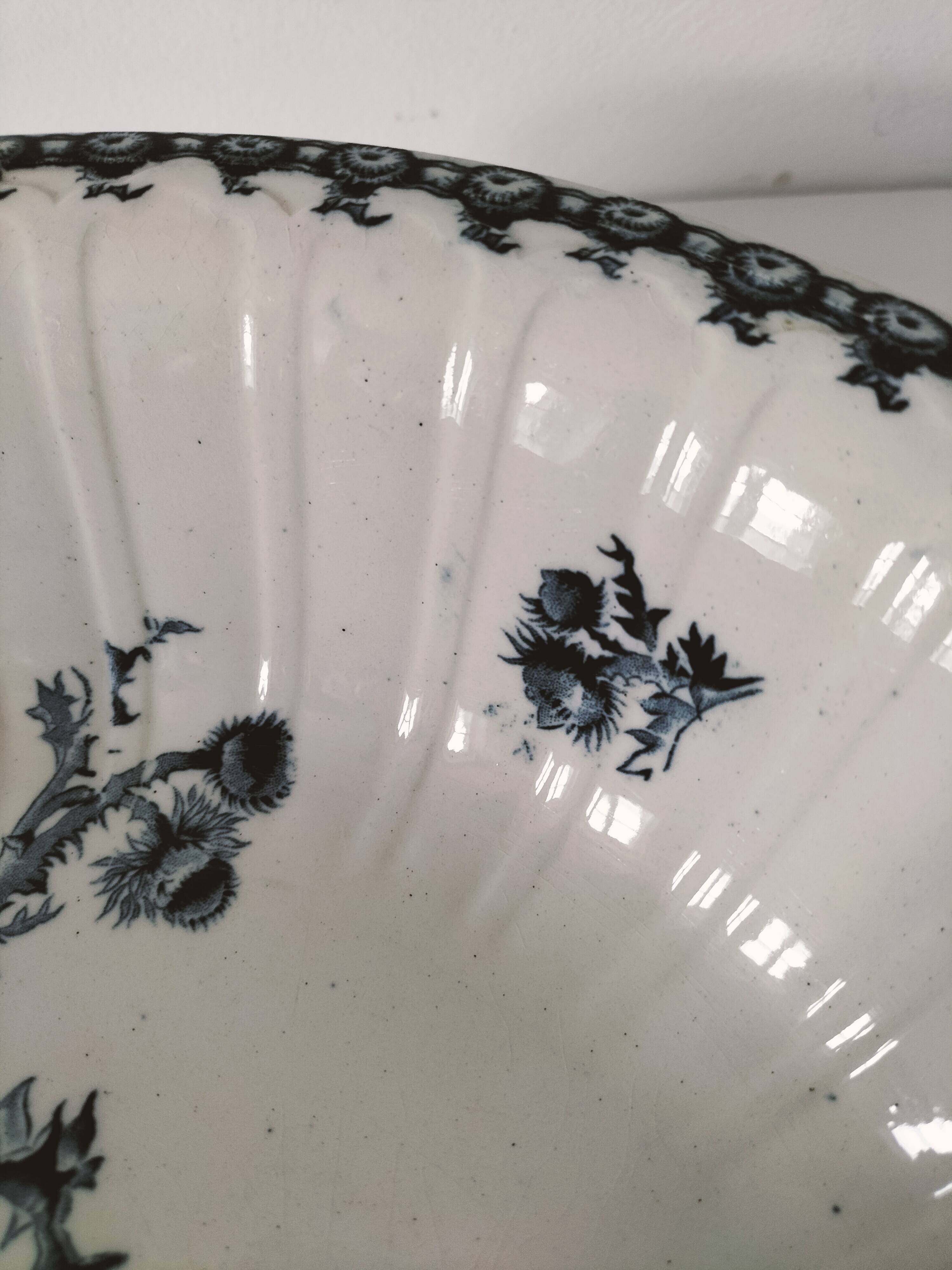 Large antique Gien hollow dish, Chardons blue model – fine 19th century earthenware