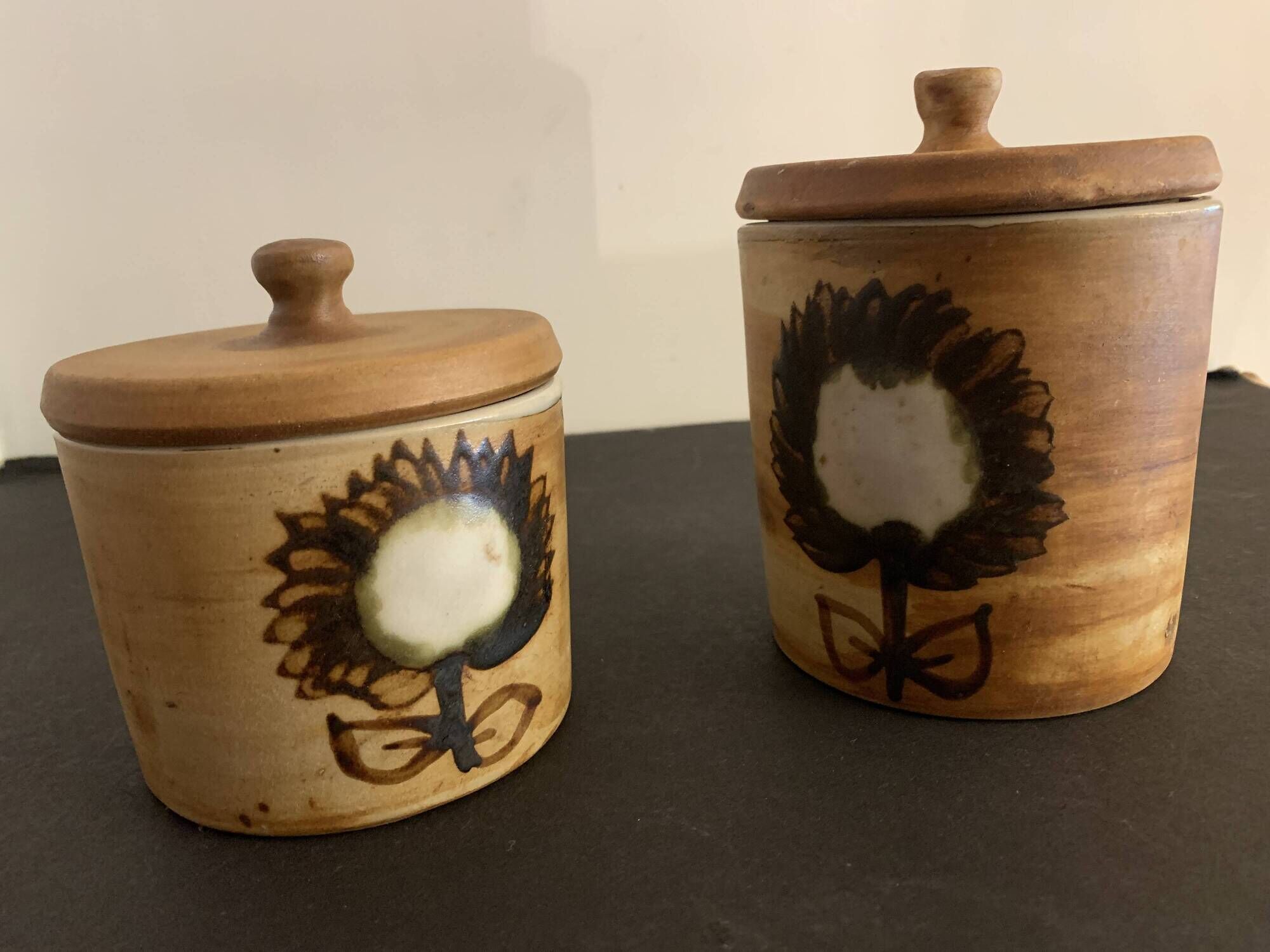 2 pots Pottery of La Colombe model sandstone flower 1970/1980