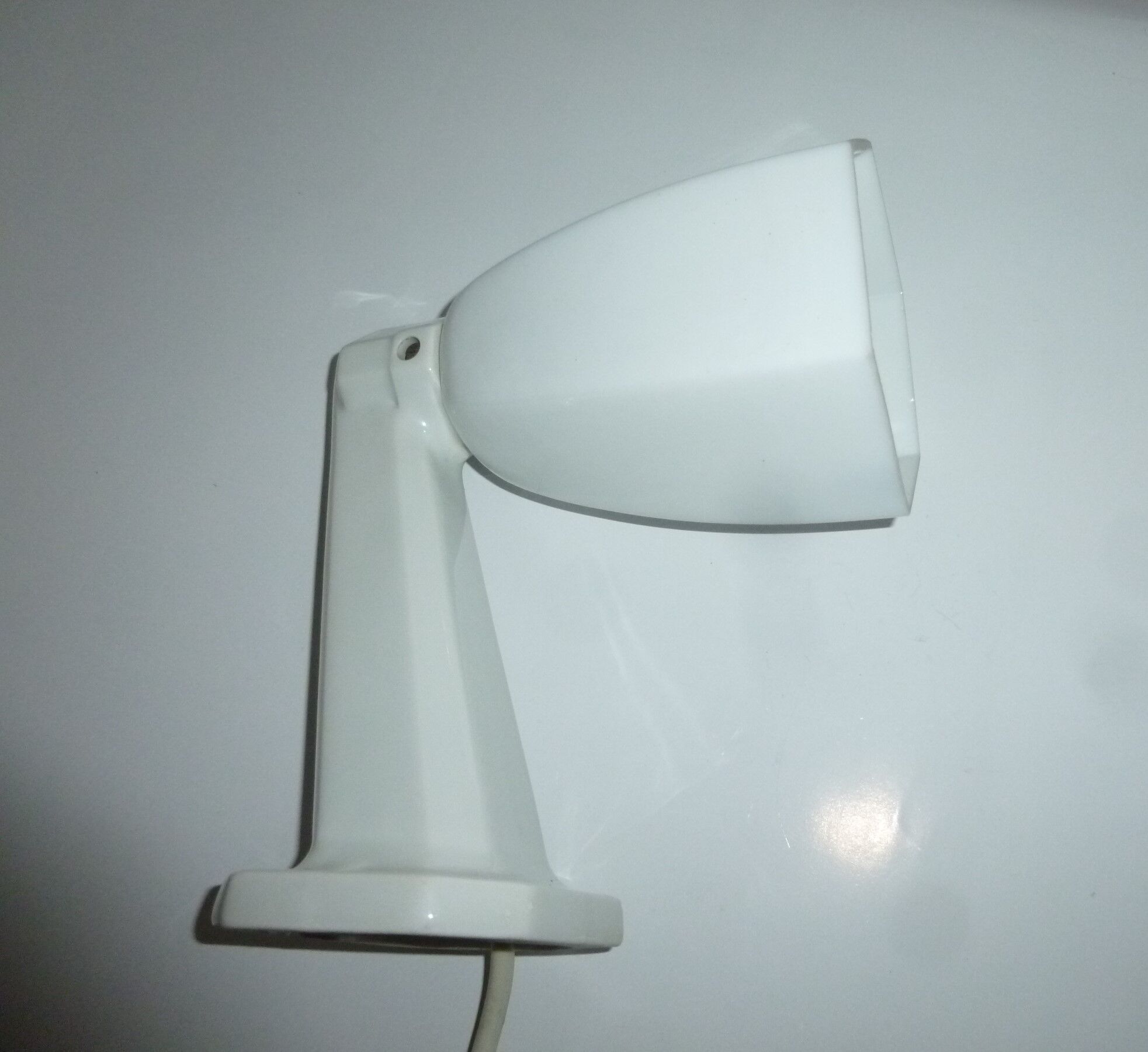 Old wall lamp for porcelain and opaline bathroom
