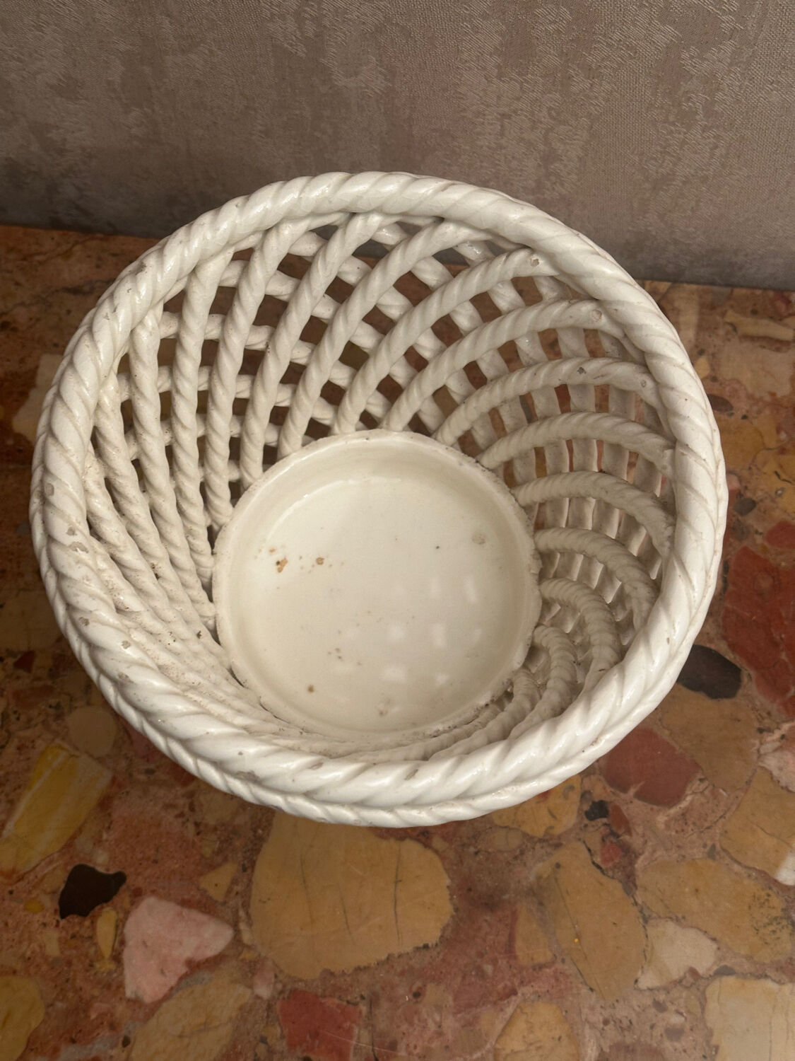 Vintage woven ceramic cache-pot
