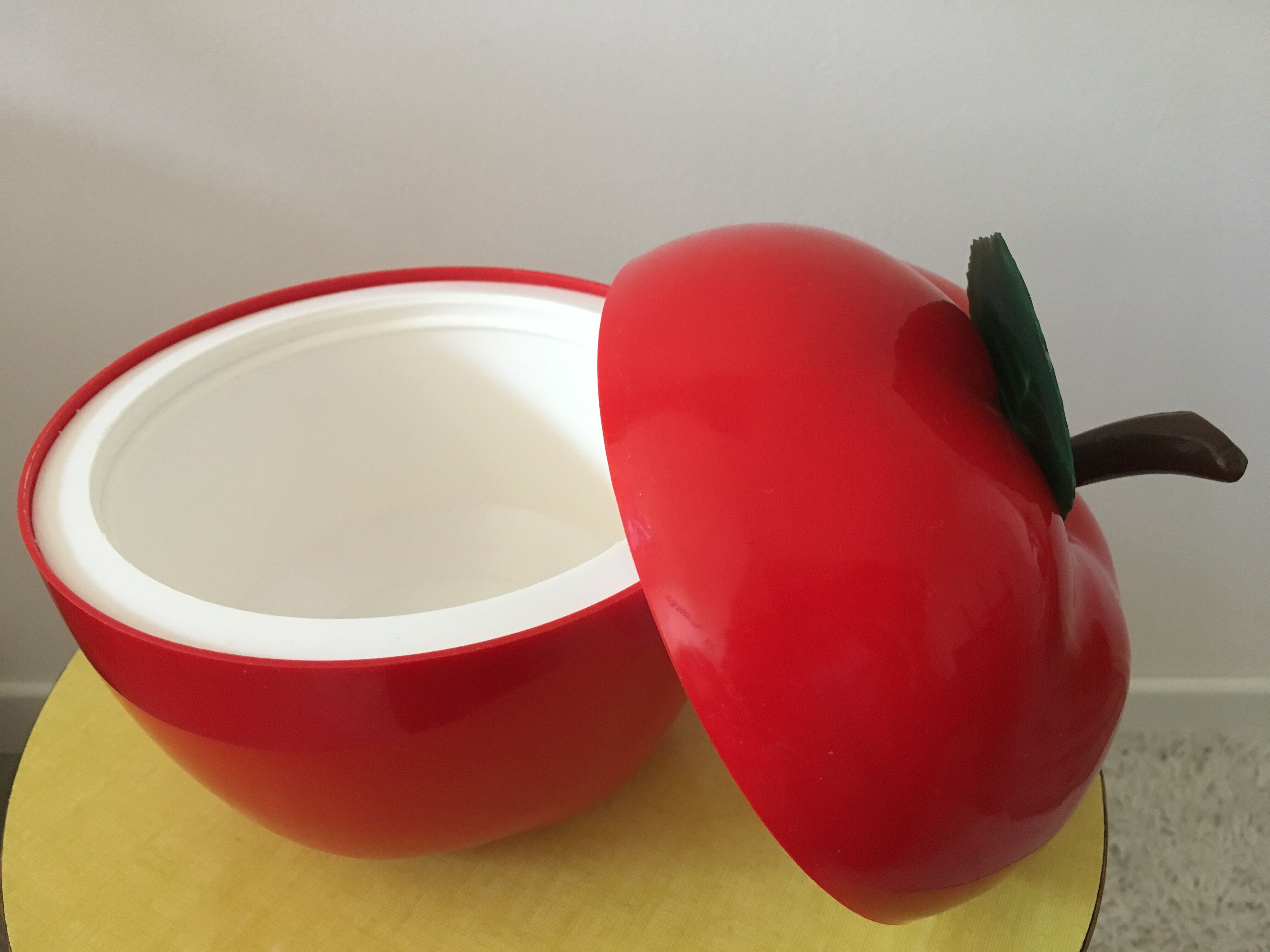 Red apple ice bucket vintage