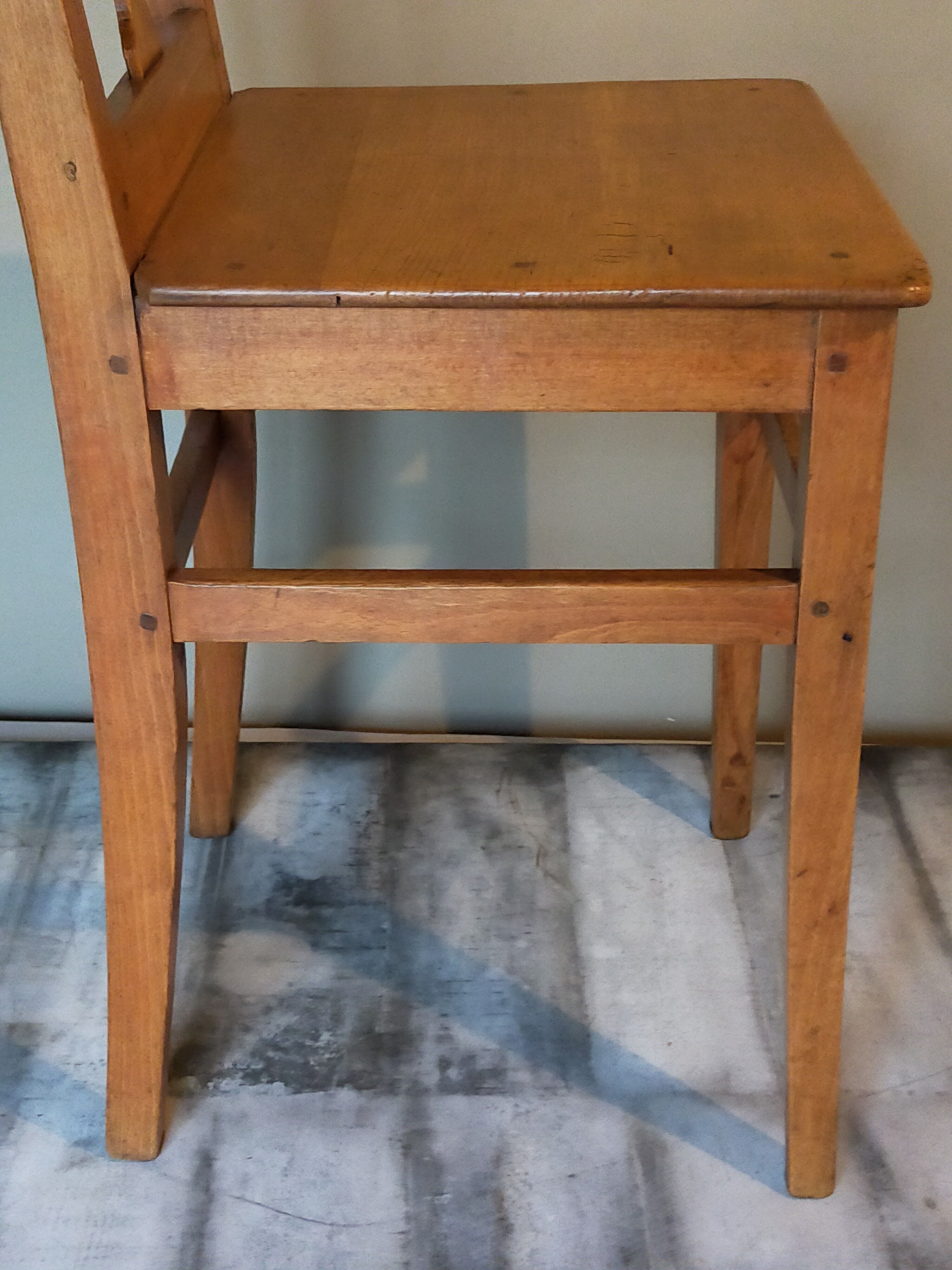 Chaise lorraine art populaire fin XIXème à dossier balustre