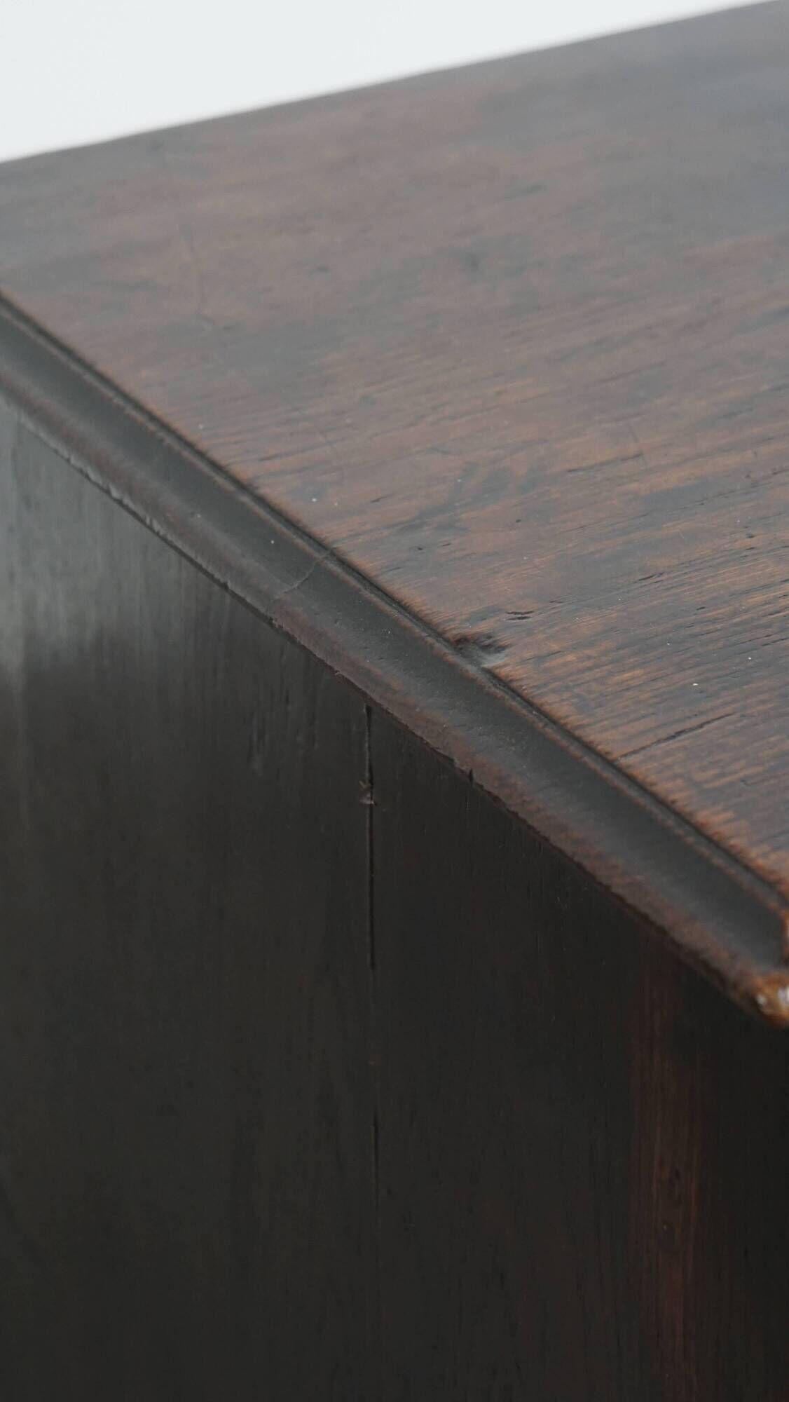 Antique 18th-Century English Oak Chest of Drawers / Commode with 5 Drawers