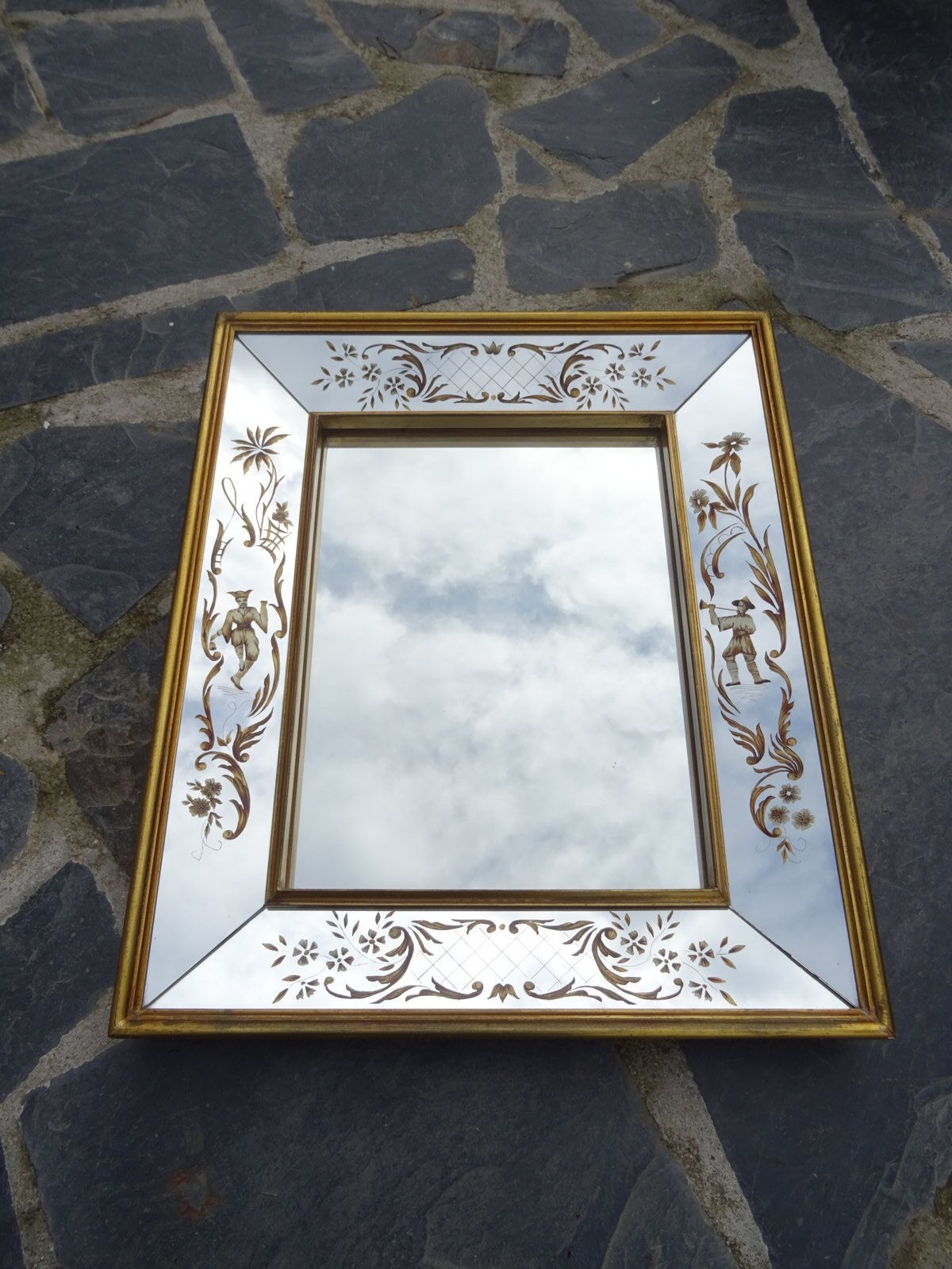 Venetian mirror with parecloses 54x45cm