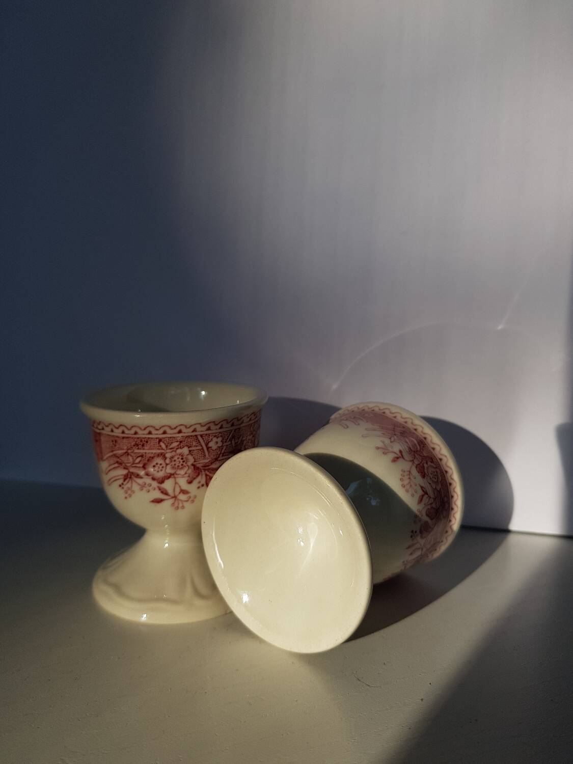 Set de 2 coquetiers Villeroy et Boch "Burgenland" à décor rouge