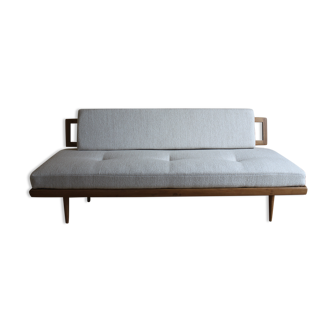 Scandinavian daybed sofa Minerva France & Son